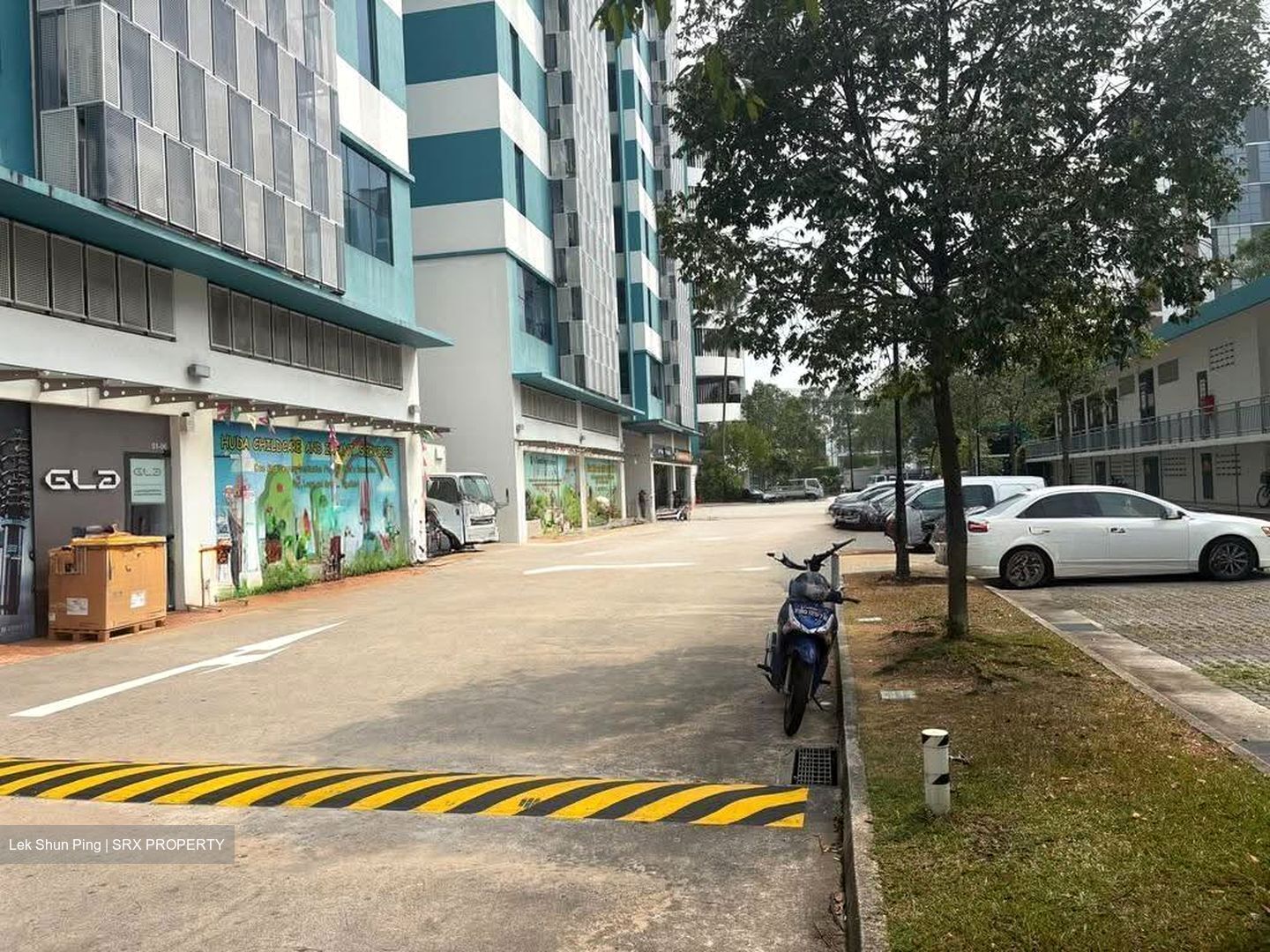Woodlands 11 (D25), Factory #619358811